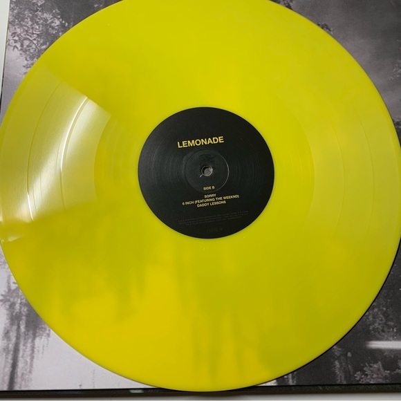 Lemonade by Beyoncé Limited Ed. Yellow Colored Double LP - Picture 3 of 4